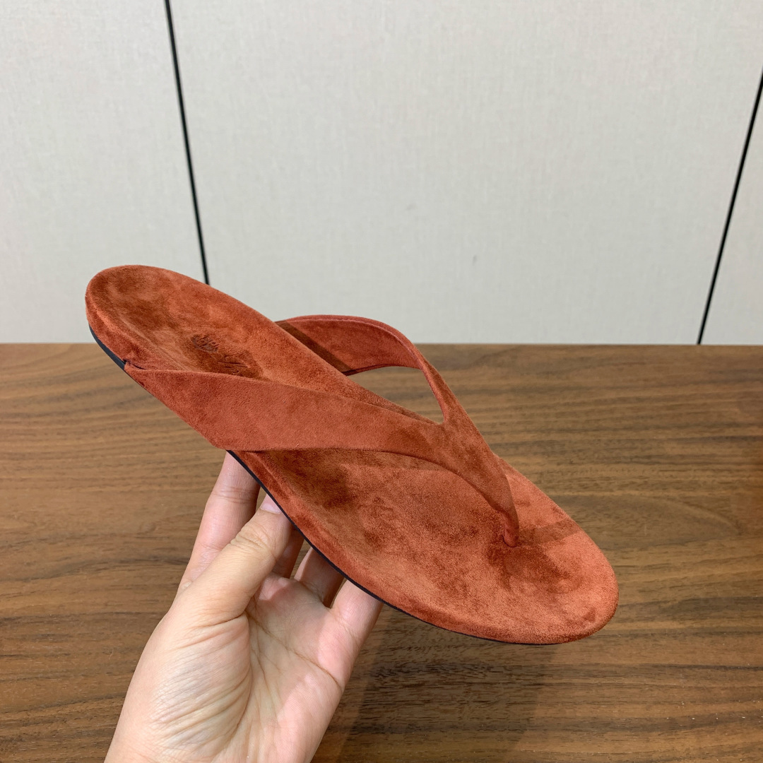 【Loro Piana】情侣款人字拖。意大利顶级羊绒复古优雅低调奢华。时尚性与皮料实用性同样兼具依然全网