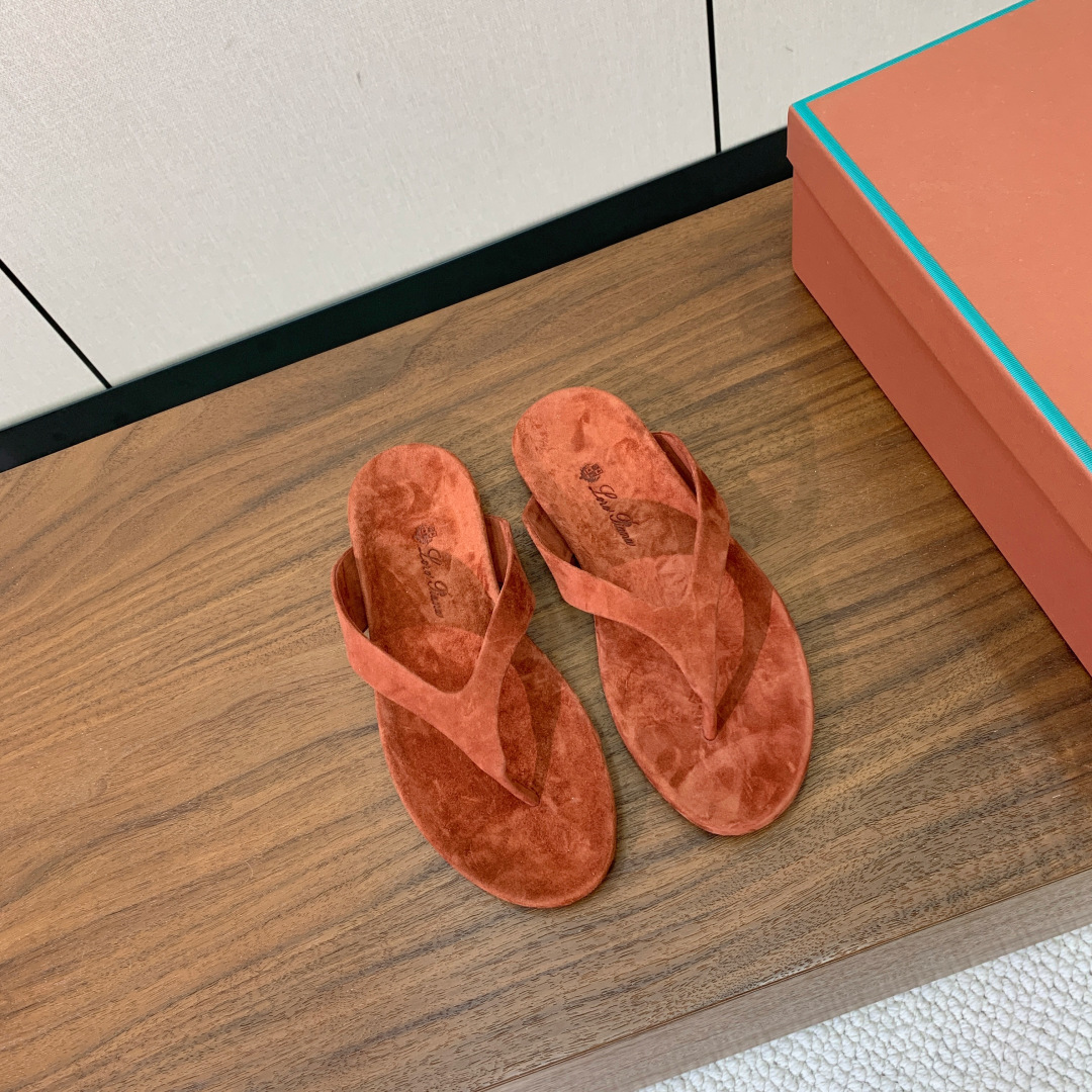 【Loro Piana】情侣款人字拖。意大利顶级羊绒复古优雅低调奢华。时尚性与皮料实用性同样兼具依然全网
