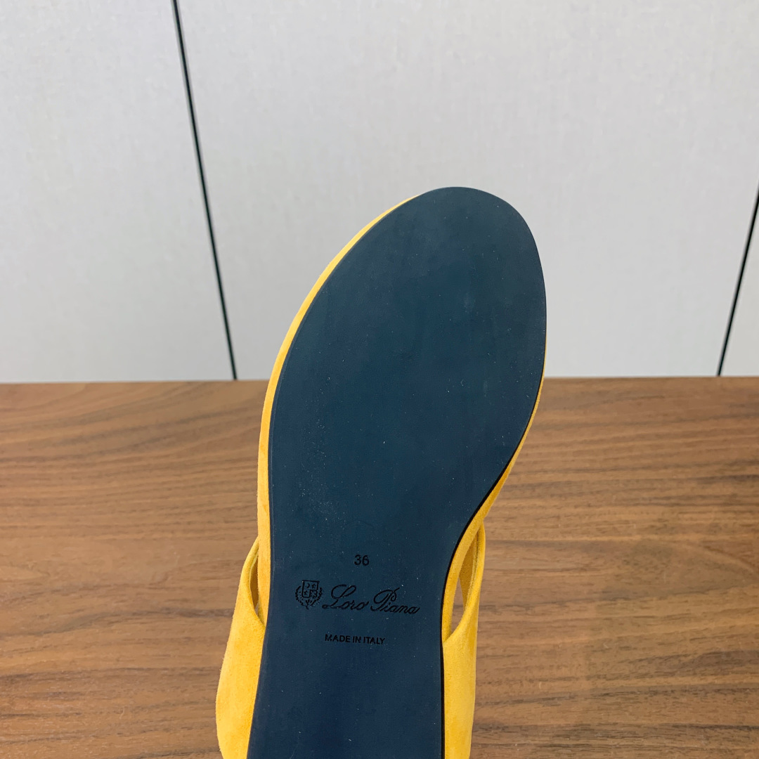 【Loro Piana】情侣款人字拖。意大利顶级羊绒复古优雅低调奢华。时尚性与皮料实用性同样兼具依然全网