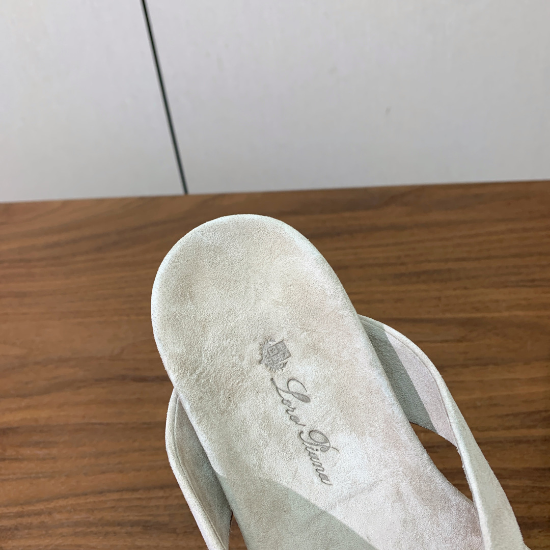 【Loro Piana】情侣款人字拖。意大利顶级羊绒复古优雅低调奢华。时尚性与皮料实用性同样兼具依然全网