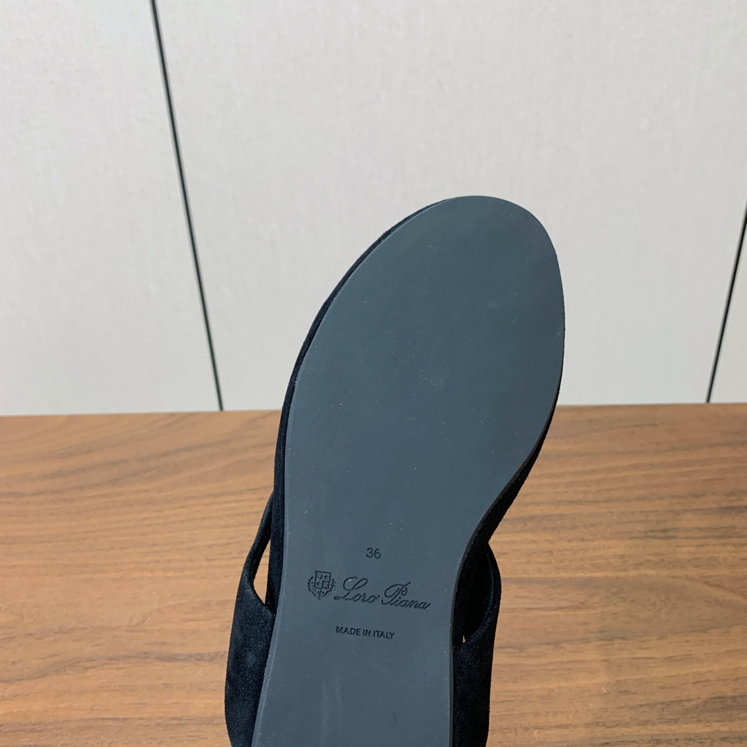 【Loro Piana】情侣款人字拖。意大利顶级羊绒复古优雅低调奢华。时尚性与皮料实用性同样兼具依然全网