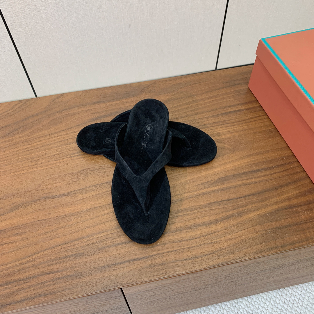 【Loro Piana】情侣款人字拖。意大利顶级羊绒复古优雅低调奢华。时尚性与皮料实用性同样兼具依然全网