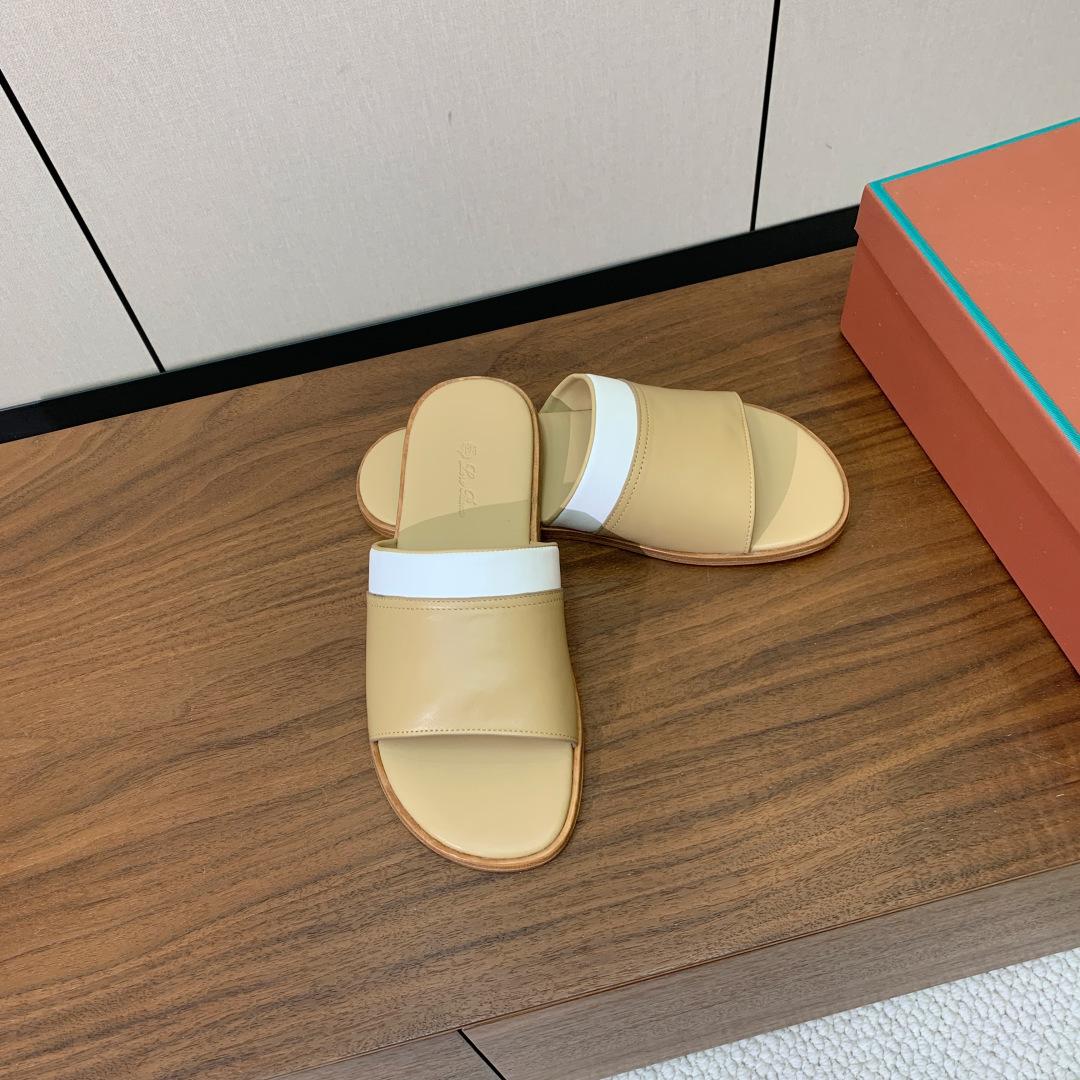 【Loro Piana】男款拖鞋。时尚性与皮料实用性同样兼具依然全网最高品质。鞋面牛皮（非市面超纤）羊皮