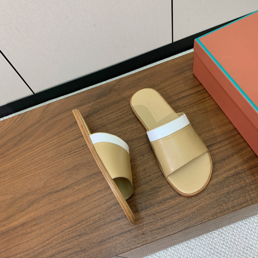 【Loro Piana】男款拖鞋。时尚性与皮料实用性同样兼具依然全网最高品质。鞋面牛皮（非市面超纤）羊皮