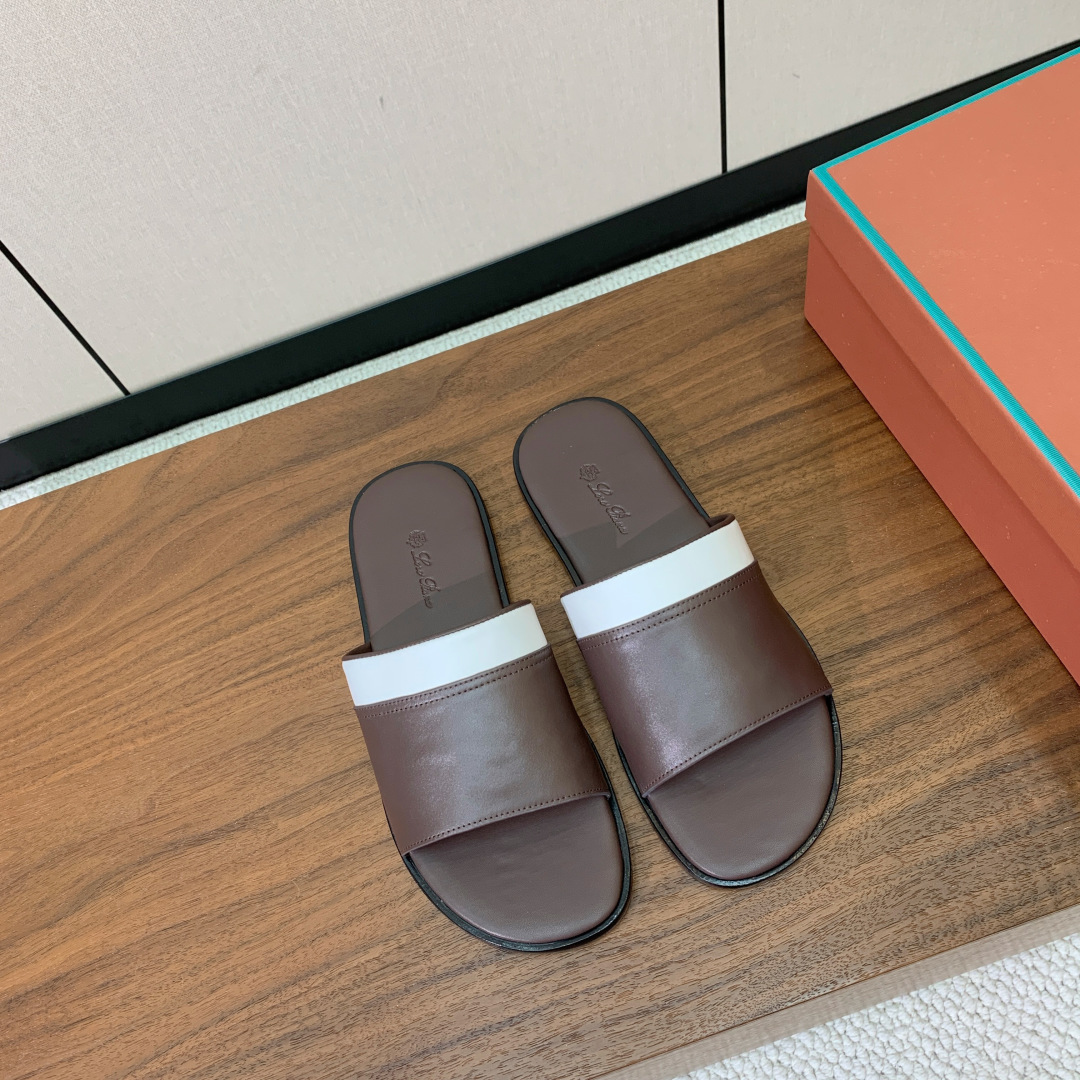 【Loro Piana】男款拖鞋。时尚性与皮料实用性同样兼具依然全网最高品质。鞋面牛皮（非市面超纤）羊皮