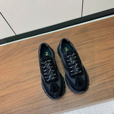【Prad*】情侣款复古运动鞋。上脚非常舒适。鞋面牛反绒拼接定制网面。羊皮垫脚。定制橡胶大底。 码数:女 【Prad*】情侣款复古运动鞋。上脚非常舒适。鞋面牛反绒拼接定制网面。羊皮垫脚。定制橡胶大底。 码数:女