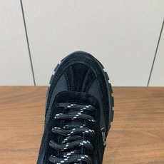 【Prad*】情侣款复古运动鞋。上脚非常舒适。鞋面牛反绒拼接定制网面。羊皮垫脚。定制橡胶大底。 码数:女 【Prad*】情侣款复古运动鞋。上脚非常舒适。鞋面牛反绒拼接定制网面。羊皮垫脚。定制橡胶大底。 码数:女