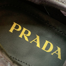 【Prad*】情侣款复古运动鞋。上脚非常舒适。鞋面牛反绒拼接定制网面。羊皮垫脚。定制橡胶大底。 码数:女 【Prad*】情侣款复古运动鞋。上脚非常舒适。鞋面牛反绒拼接定制网面。羊皮垫脚。定制橡胶大底。 码数:女