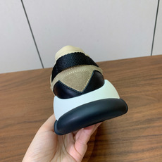 【Prad*】情侣款复古运动鞋。上脚非常舒适。鞋面牛反绒拼接定制网面。羊皮垫脚。定制橡胶大底。 码数:女 【Prad*】情侣款复古运动鞋。上脚非常舒适。鞋面牛反绒拼接定制网面。羊皮垫脚。定制橡胶大底。 码数:女