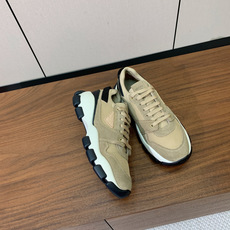 【Prad*】情侣款复古运动鞋。上脚非常舒适。鞋面牛反绒拼接定制网面。羊皮垫脚。定制橡胶大底。 码数:女 【Prad*】情侣款复古运动鞋。上脚非常舒适。鞋面牛反绒拼接定制网面。羊皮垫脚。定制橡胶大底。 码数:女