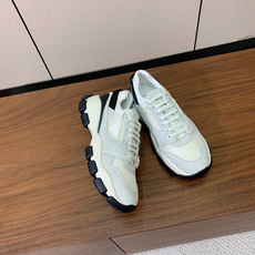 【Prad*】情侣款复古运动鞋。上脚非常舒适。鞋面牛反绒拼接定制网面。羊皮垫脚。定制橡胶大底。 码数:女 【Prad*】情侣款复古运动鞋。上脚非常舒适。鞋面牛反绒拼接定制网面。羊皮垫脚。定制橡胶大底。 码数:女
