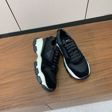 【Prad*】情侣款复古运动鞋。上脚非常舒适。鞋面牛反绒拼接定制网面。羊皮垫脚。定制橡胶大底。 码数:女 【Prad*】情侣款复古运动鞋。上脚非常舒适。鞋面牛反绒拼接定制网面。羊皮垫脚。定制橡胶大底。 码数:女