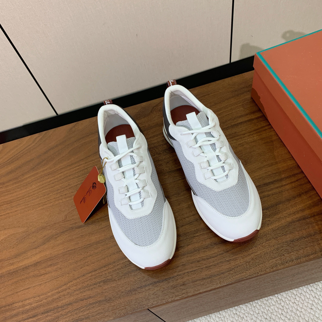【Loro Piana】情侣款休闲运动鞋。简约时尚，鞋面采用牛反绒拼网面。羊皮垫脚。定制橡胶底。码数：女