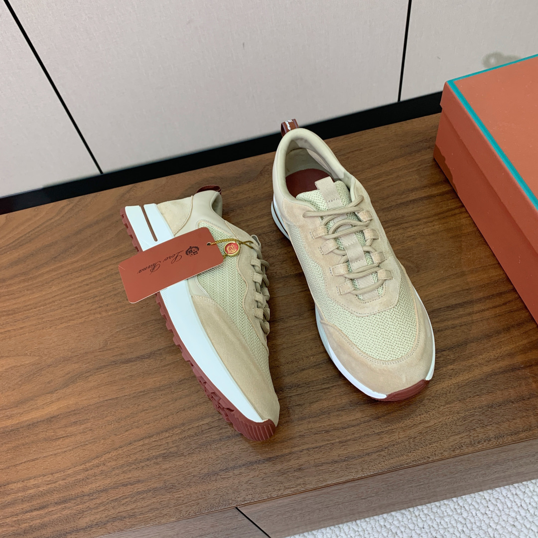【Loro Piana】情侣款休闲运动鞋。简约时尚，鞋面采用牛反绒拼网面。羊皮垫脚。定制橡胶底。码数：女