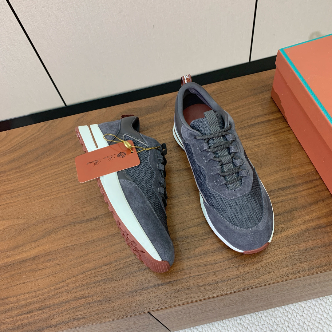 【Loro Piana】情侣款休闲运动鞋。简约时尚，鞋面采用牛反绒拼网面。羊皮垫脚。定制橡胶底。码数：女