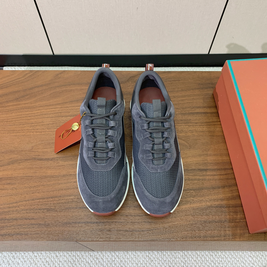 【Loro Piana】情侣款休闲运动鞋。简约时尚，鞋面采用牛反绒拼网面。羊皮垫脚。定制橡胶底。码数：女
