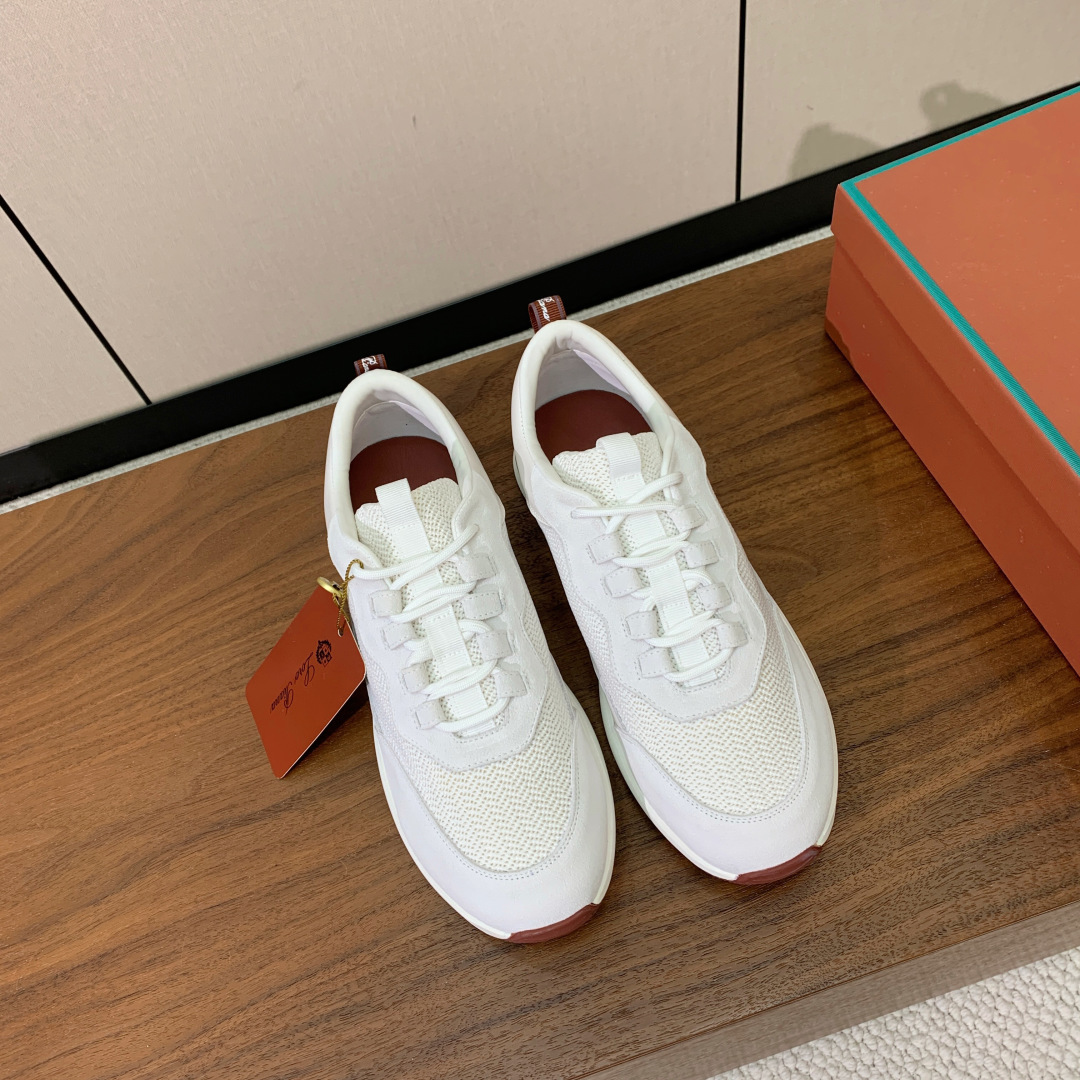 【Loro Piana】情侣款休闲运动鞋。简约时尚，鞋面采用牛反绒拼网面。羊皮垫脚。定制橡胶底。码数：女