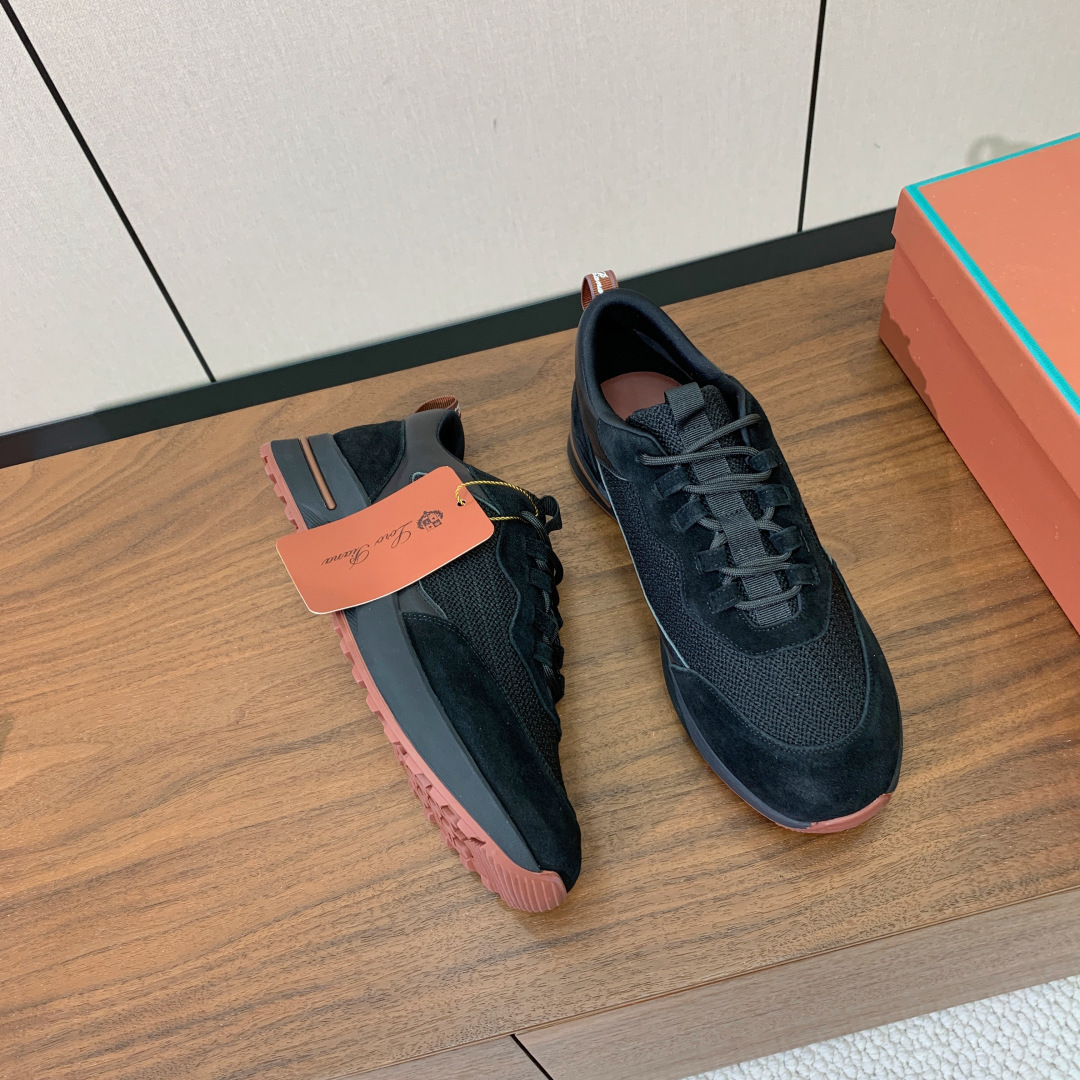 【Loro Piana】情侣款休闲运动鞋。简约时尚，鞋面采用牛反绒拼网面。羊皮垫脚。定制橡胶底。码数：女