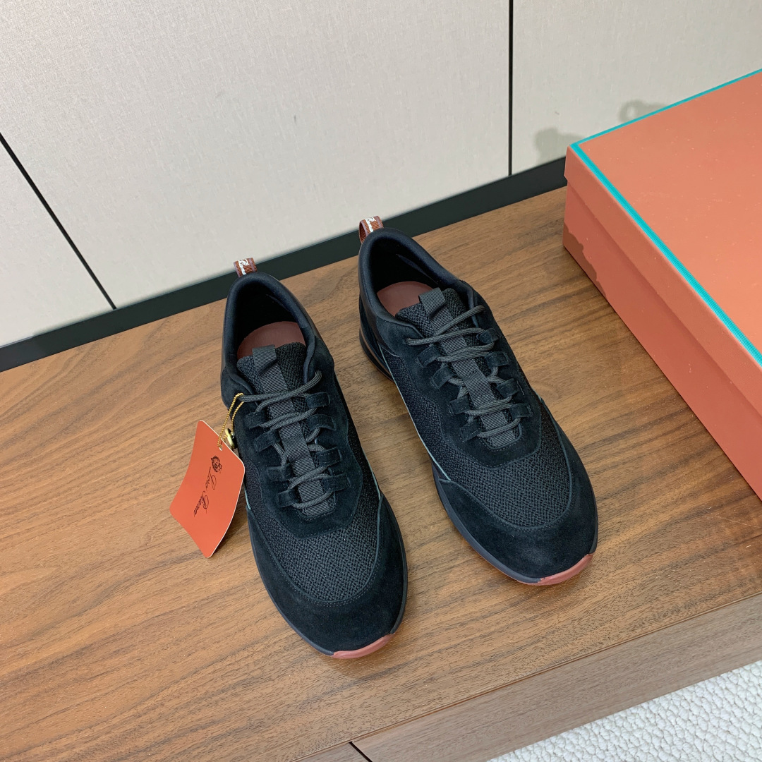 【Loro Piana】情侣款休闲运动鞋。简约时尚，鞋面采用牛反绒拼网面。羊皮垫脚。定制橡胶底。码数：女