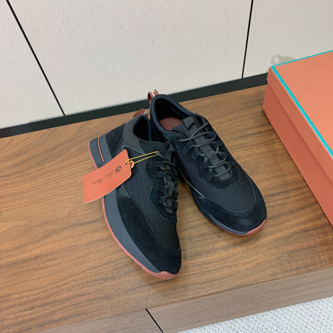 【Loro Piana】情侣款休闲运动鞋。简约时尚，鞋面采用牛反绒拼网面。羊皮垫脚。定制橡胶底。码数：女