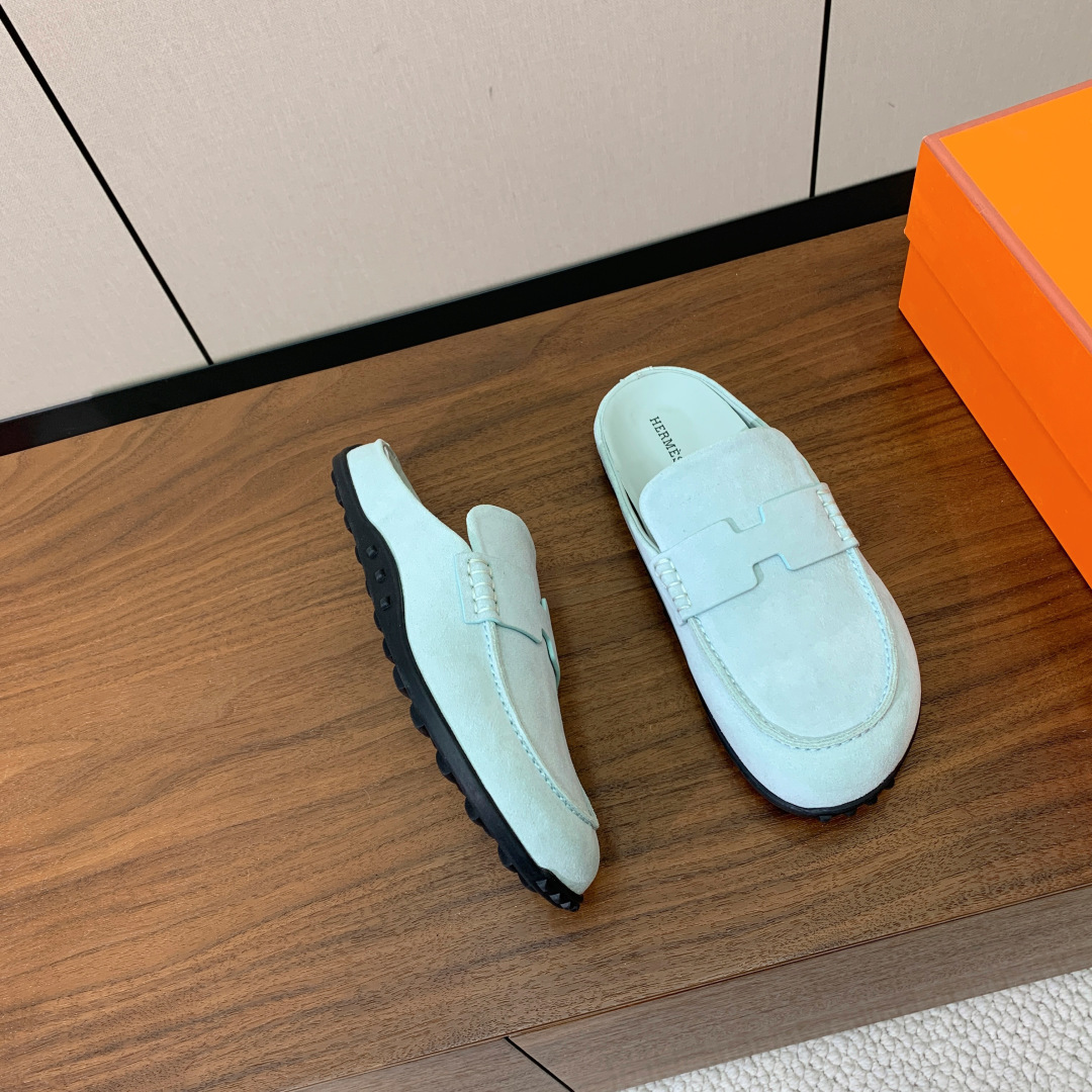 【Herm*s】包头拖。上脚简直太舒服了！憨厚又可爱！鞋面牛皮、羊京。原版大底。码数：35-40（40定