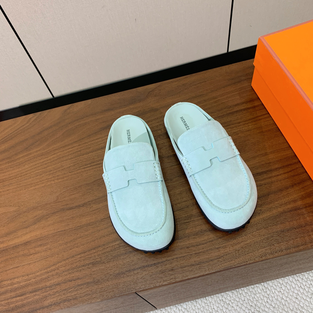 【Herm*s】包头拖。上脚简直太舒服了！憨厚又可爱！鞋面牛皮、羊京。原版大底。码数：35-40（40定