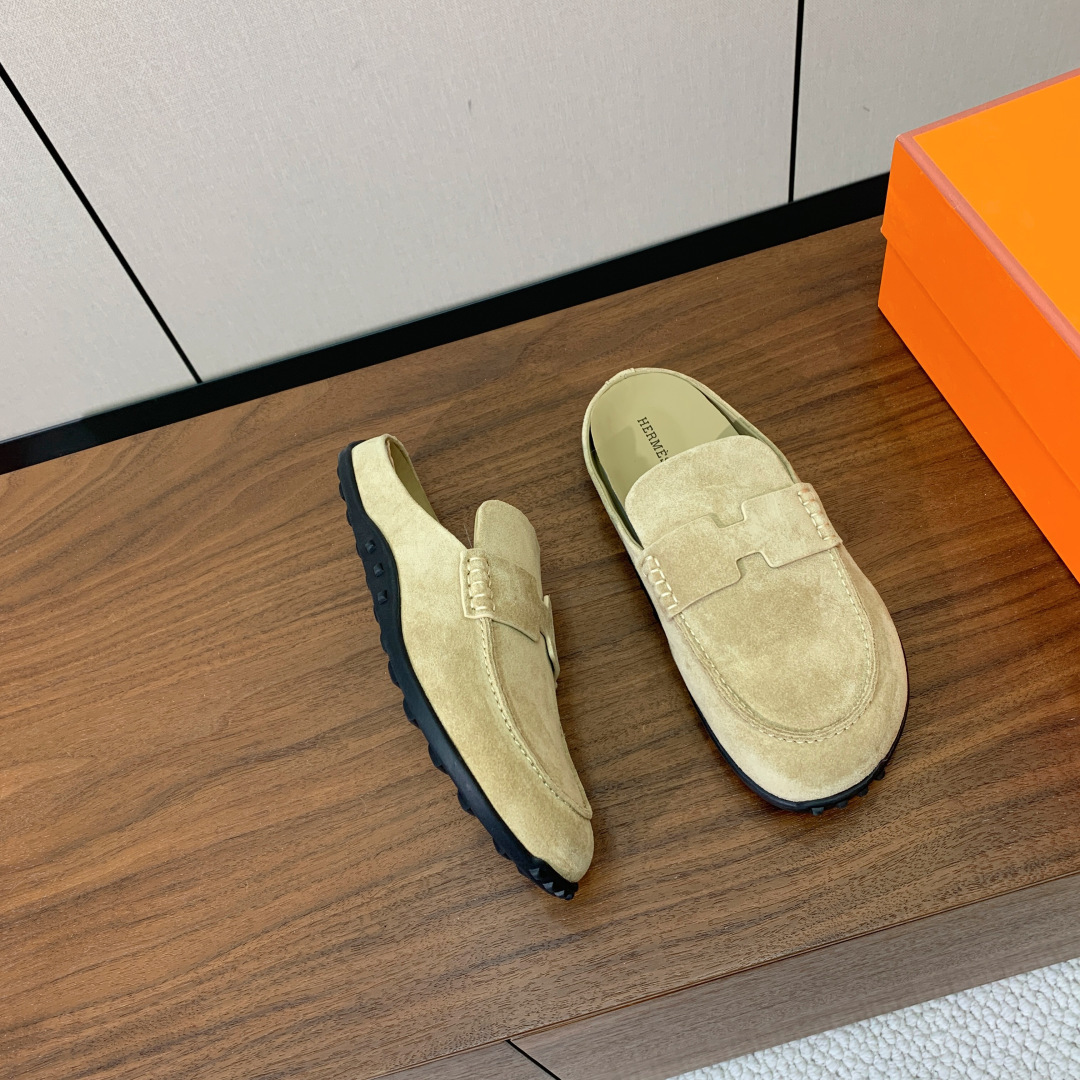 【Herm*s】包头拖。上脚简直太舒服了！憨厚又可爱！鞋面牛皮、羊京。原版大底。码数：35-40（40定