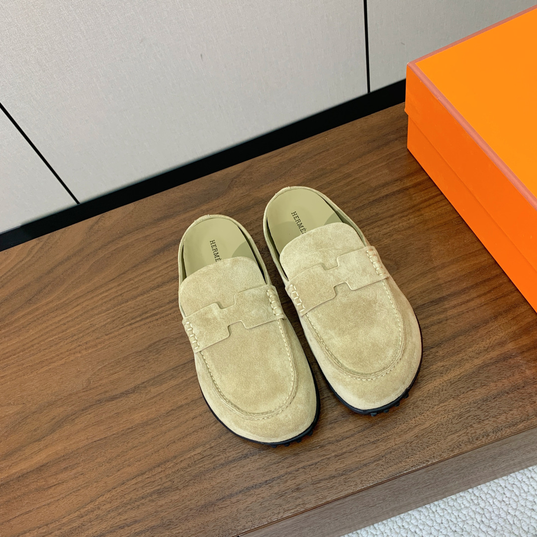 【Herm*s】包头拖。上脚简直太舒服了！憨厚又可爱！鞋面牛皮、羊京。原版大底。码数：35-40（40定