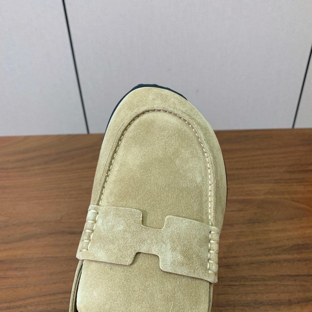 【Herm*s】包头拖。上脚简直太舒服了！憨厚又可爱！鞋面牛皮、羊京。原版大底。码数：35-40（40定
