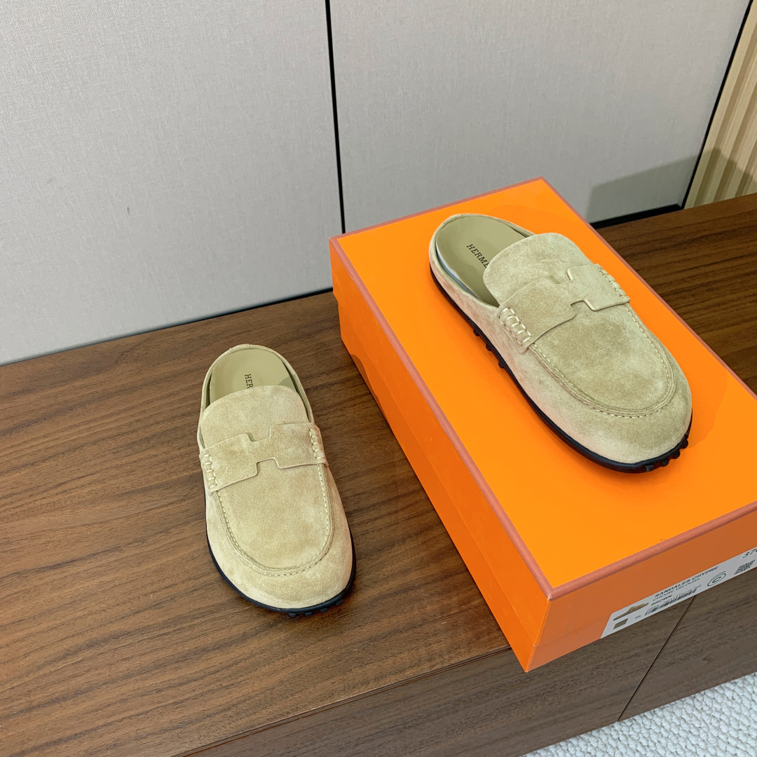 【Herm*s】包头拖。上脚简直太舒服了！憨厚又可爱！鞋面牛皮、羊京。原版大底。码数：35-40（40定