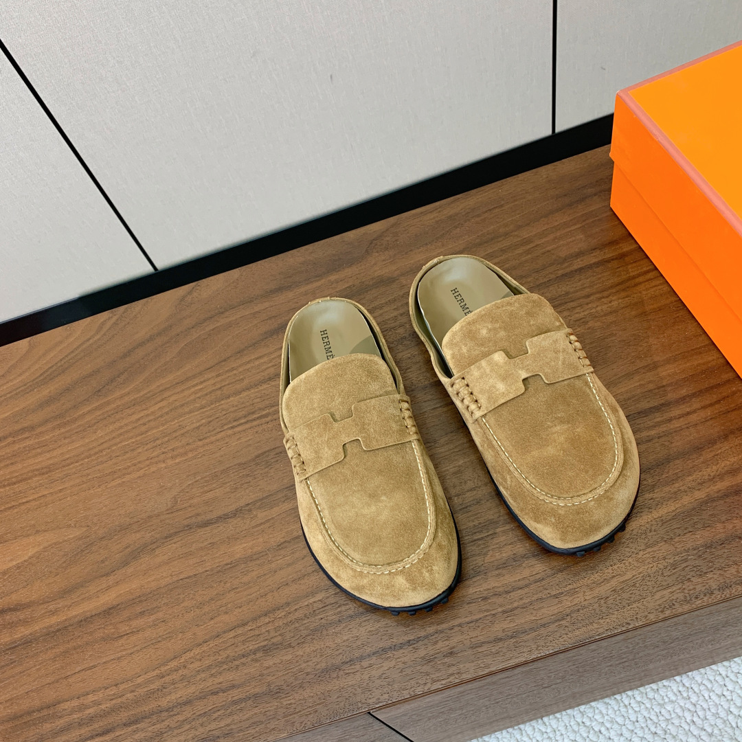 【Herm*s】包头拖。上脚简直太舒服了！憨厚又可爱！鞋面牛皮、羊京。原版大底。码数：35-40（40定