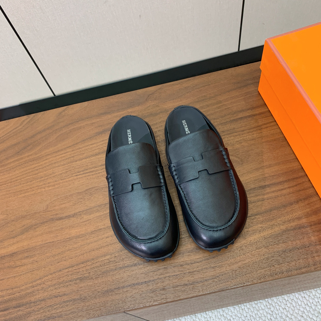 【Herm*s】包头拖。上脚简直太舒服了！憨厚又可爱！鞋面牛皮、羊京。原版大底。码数：35-40（40定