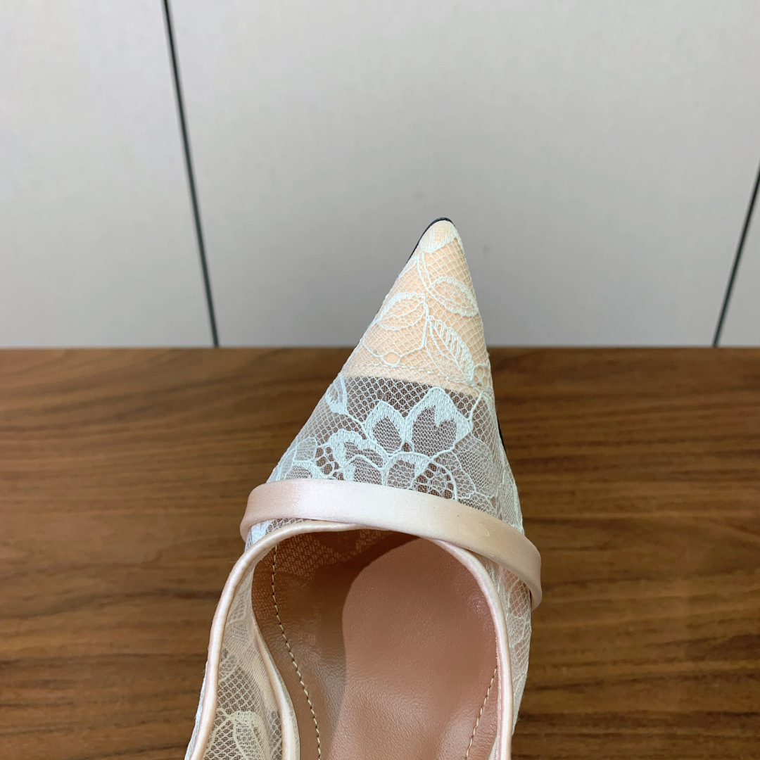 【Malone Souliers】蕾丝后空凉鞋。鞋面定制蕾丝，羊皮垫脚。进口真皮大底。跟高8.5cm码数