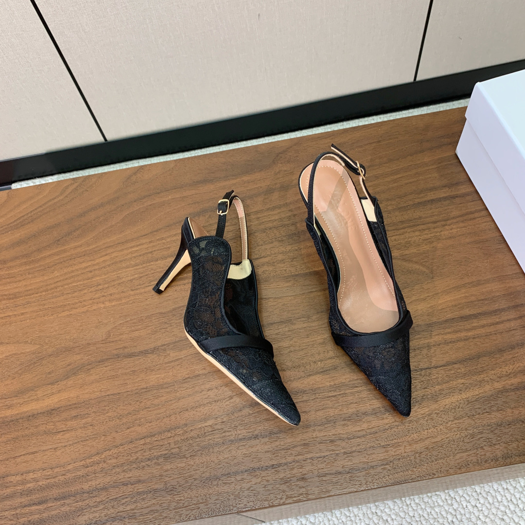 【Malone Souliers】蕾丝后空凉鞋。鞋面定制蕾丝，羊皮垫脚。进口真皮大底。跟高8.5cm码数