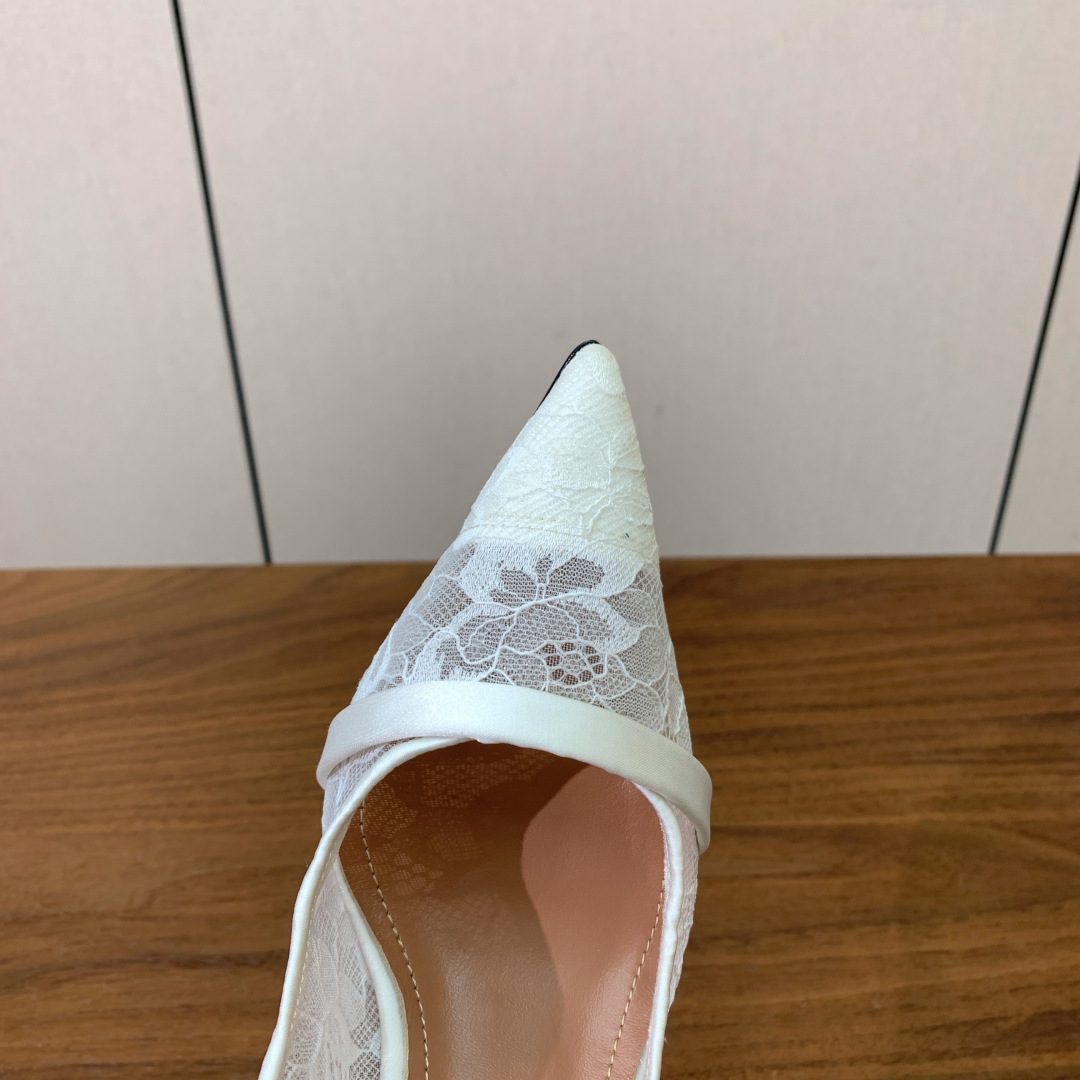 【Malone Souliers】蕾丝后空凉鞋。鞋面定制蕾丝，羊皮垫脚。进口真皮大底。跟高8.5cm码数
