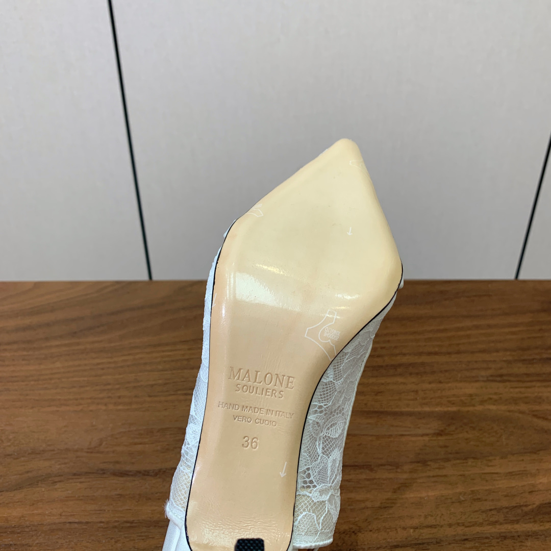 【Malone Souliers】蕾丝后空凉鞋。鞋面定制蕾丝，羊皮垫脚。进口真皮大底。跟高8.5cm码数