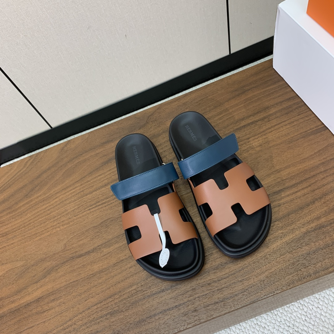【Herm*s】顶级版本情侣款二舅拖。鞋面进口牛皮、羊京皮、掌纹皮。进口羊皮里，Tpu防滑耐磨大底。原版