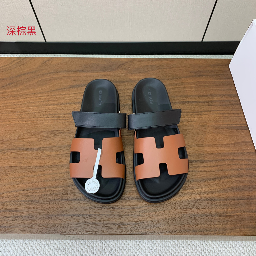 【Herm*s】顶级版本情侣款二舅拖。鞋面进口牛皮、羊京皮、掌纹皮。进口羊皮里，Tpu防滑耐磨大底。原版