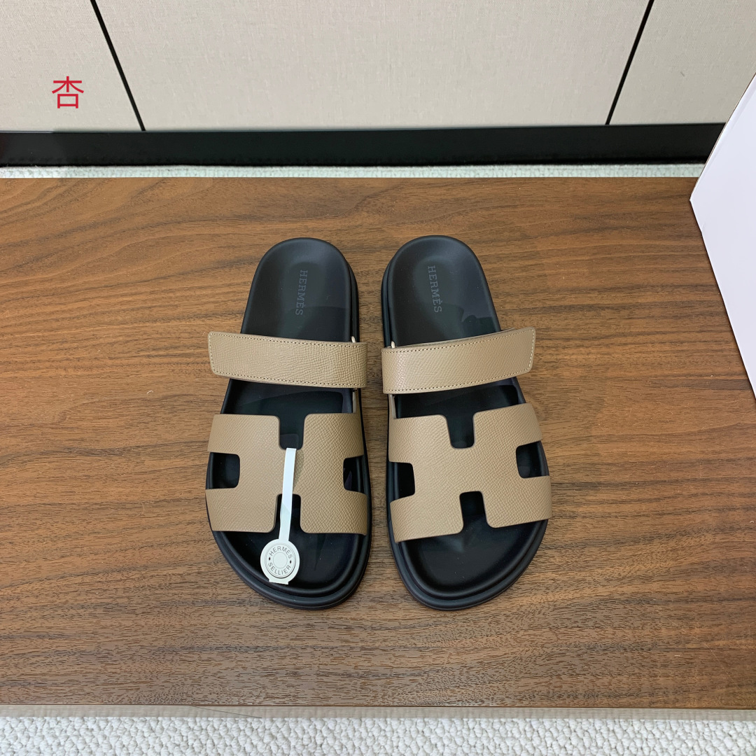 【Herm*s】顶级版本情侣款二舅拖。鞋面进口牛皮、羊京皮、掌纹皮。进口羊皮里，Tpu防滑耐磨大底。原版
