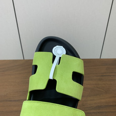 【Herm*s】顶级版本情侣款二舅拖。鞋面进口牛皮、羊京皮、掌纹皮。进口羊皮里,Tpu防滑耐磨大底。原版 【Herm*s】顶级版本情侣款二舅拖。鞋面进口牛皮、羊京皮、掌纹皮。进口羊皮里,Tpu防滑耐磨大底。原版