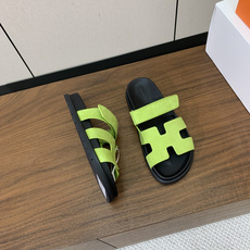 【Herm*s】顶级版本情侣款二舅拖。鞋面进口牛皮、羊京皮、掌纹皮。进口羊皮里,Tpu防滑耐磨大底。原版 【Herm*s】顶级版本情侣款二舅拖。鞋面进口牛皮、羊京皮、掌纹皮。进口羊皮里,Tpu防滑耐磨大底。原版