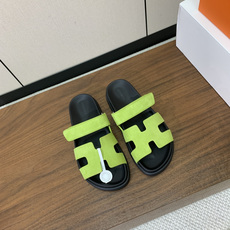 【Herm*s】顶级版本情侣款二舅拖。鞋面进口牛皮、羊京皮、掌纹皮。进口羊皮里,Tpu防滑耐磨大底。原版 【Herm*s】顶级版本情侣款二舅拖。鞋面进口牛皮、羊京皮、掌纹皮。进口羊皮里,Tpu防滑耐磨大底。原版