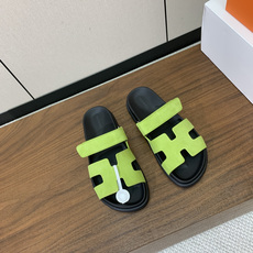 【Herm*s】顶级版本情侣款二舅拖。鞋面进口牛皮、羊京皮、掌纹皮。进口羊皮里,Tpu防滑耐磨大底。原版 【Herm*s】顶级版本情侣款二舅拖。鞋面进口牛皮、羊京皮、掌纹皮。进口羊皮里,Tpu防滑耐磨大底。原版