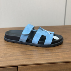 【Herm*s】顶级版本情侣款二舅拖。鞋面进口牛皮、羊京皮、掌纹皮。进口羊皮里,Tpu防滑耐磨大底。原版 【Herm*s】顶级版本情侣款二舅拖。鞋面进口牛皮、羊京皮、掌纹皮。进口羊皮里,Tpu防滑耐磨大底。原版