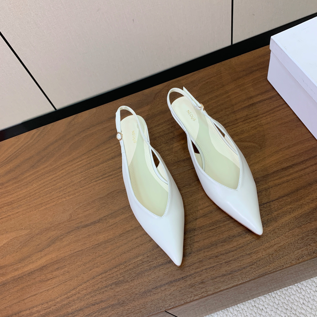 【Neous】后空单鞋。优雅风格、创造不一样的感觉，鞋面羊皮，羊皮内里及垫脚。真皮大底。跟高5cm 码数