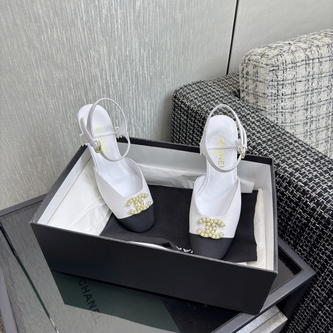 Chanel Mary Jane Leather Ballet Flats with Bow and Ankle Strap 8 cmp i1743258970486 5387 0 3