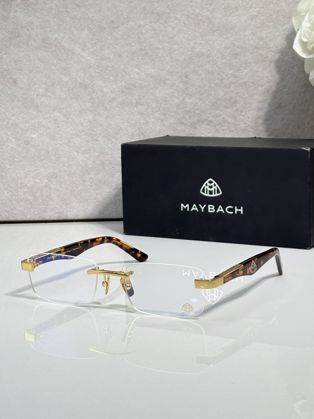 NO:864981,MAYBAC* MODELTHE ARTIST III G-HBX-Z25 SIZE56 mouth 18-glasses, sunglasses, glasses19860909MAYBAC* MODELTHE ARTIST III G-HBX-Z25 SIZE56口18-眼镜墨镜太阳镜,眼镜,glasses