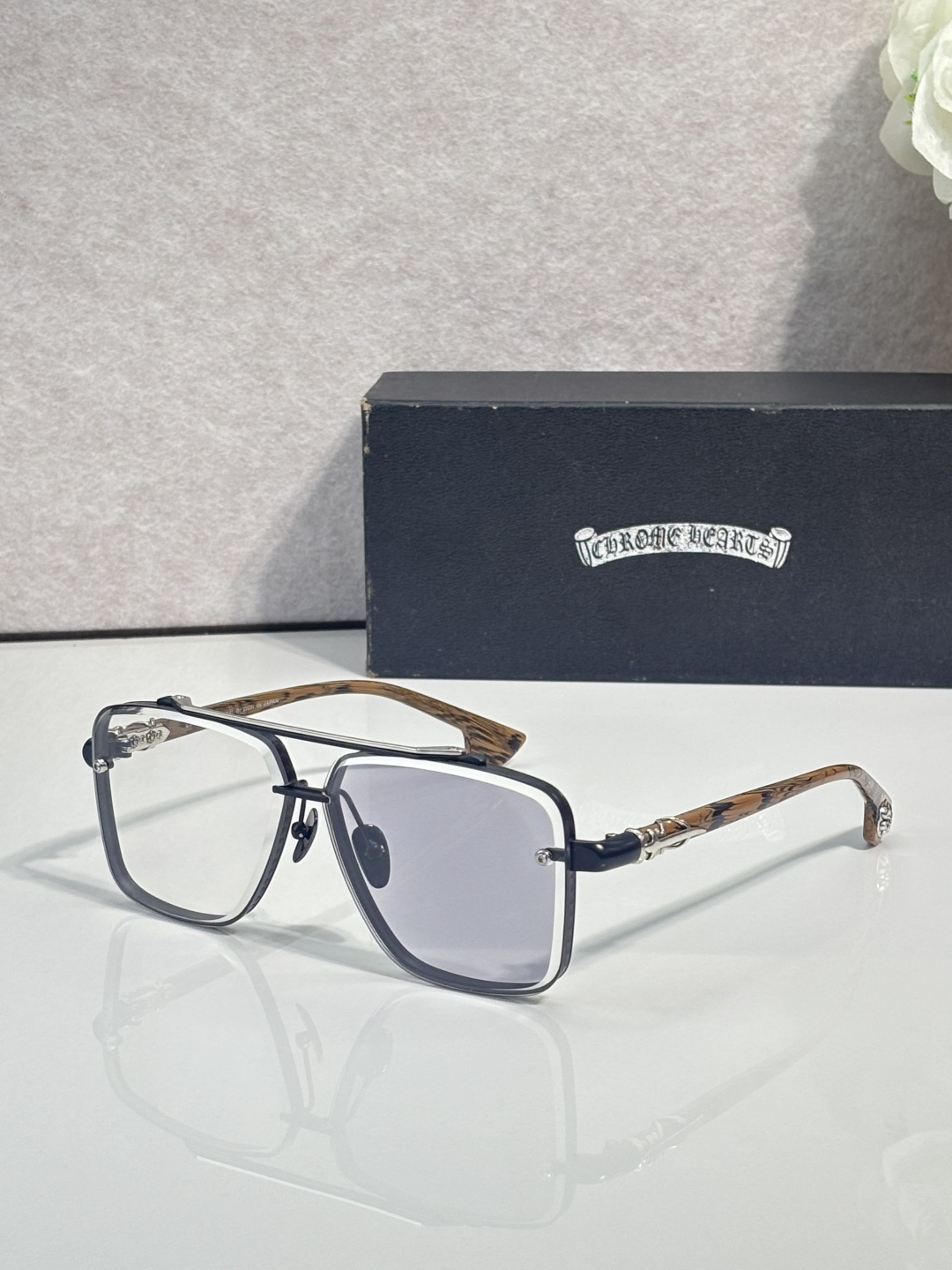 NO:884665,CHROME HEART* MODEL: CH8239 SIZE: 62 ports 12-149 color changing glasses, sunglasses, glasses, chrome hearts19860909CHROME HEART* MODEL: CH8239 SIZE: 62口12-149 变色眼镜墨镜太阳镜,眼镜,chrome hearts,glasses