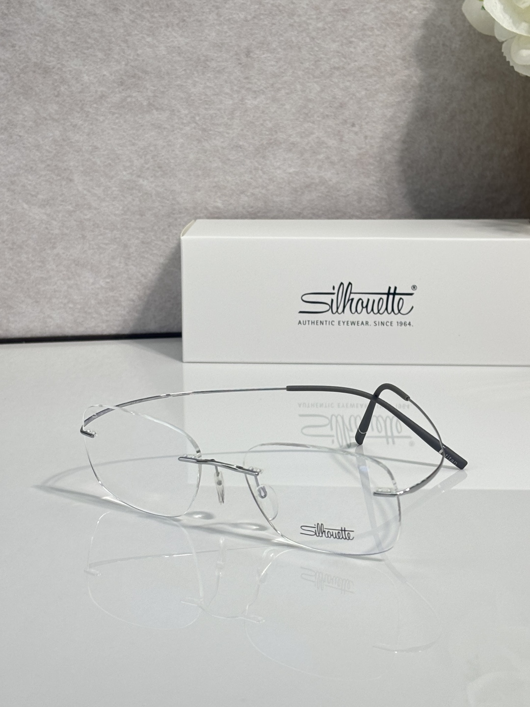NO:884471,Silhouett* MODEL5599 CR SIZE54 mouth 17-with box of 10 glasses sunglasses sunglasses, glasses19860909Silhouett* MODEL5599 CR SIZE54口17- 配盒10眼镜墨镜太阳镜,眼镜,glasses