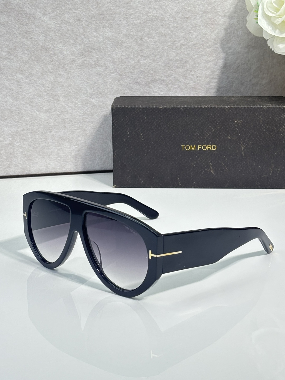 NO:896404,95 TOM FOR* MODEL: FT1044 SIZE: 60 mouth 13 glasses sunglasses sunglasses, glasses, tom ford1986090995 TOM FOR* MODEL:FT1044 SIZE:60口13 眼镜墨镜太阳镜,眼镜,tom ford,glasses